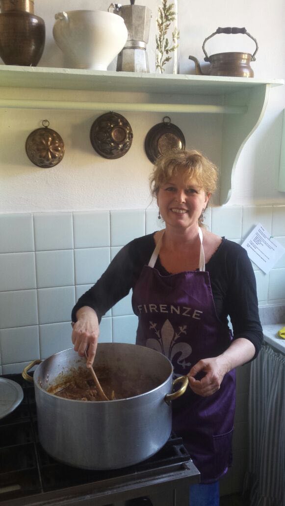 Susanne Fromm in toskanischer Küche